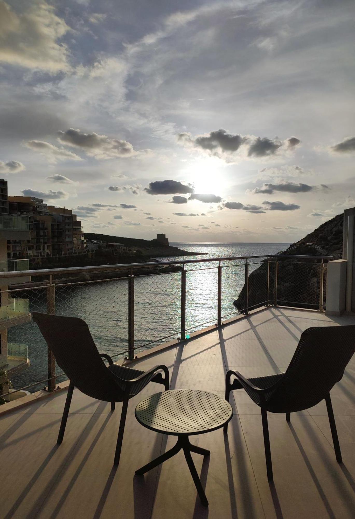 Xlendistays - Centrally Located Seafront Living Holiday Spaces In ซเลนดิ ภายนอก รูปภาพ